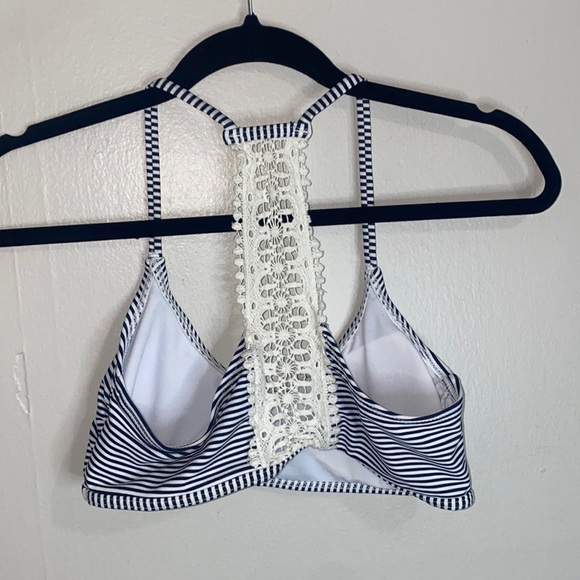 🦋Two piece blue and white striped with crochet design with black lining! - Picture 8 of 8